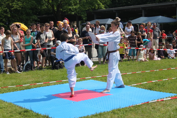 Galerie Kinderfest am Bahnhof Zoo - Bild 12