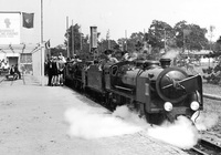 Bild Dampfloks 001 und 003 am Bahnhof Frohe Zukunft im Jahr 1952
