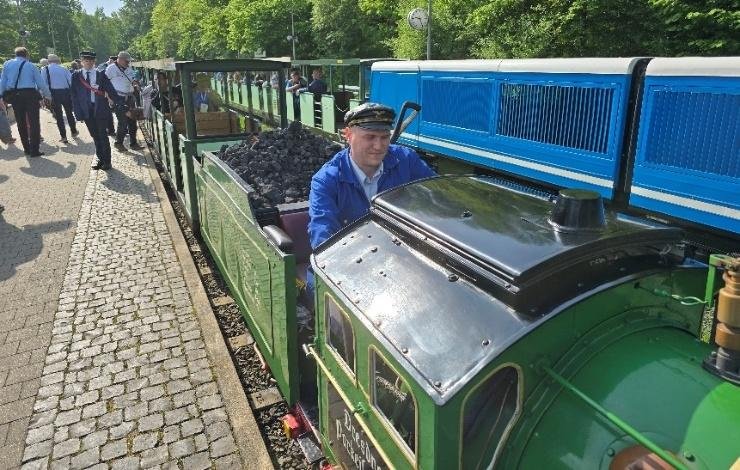 Sonderzug für Ehemalige, 001 und EA01