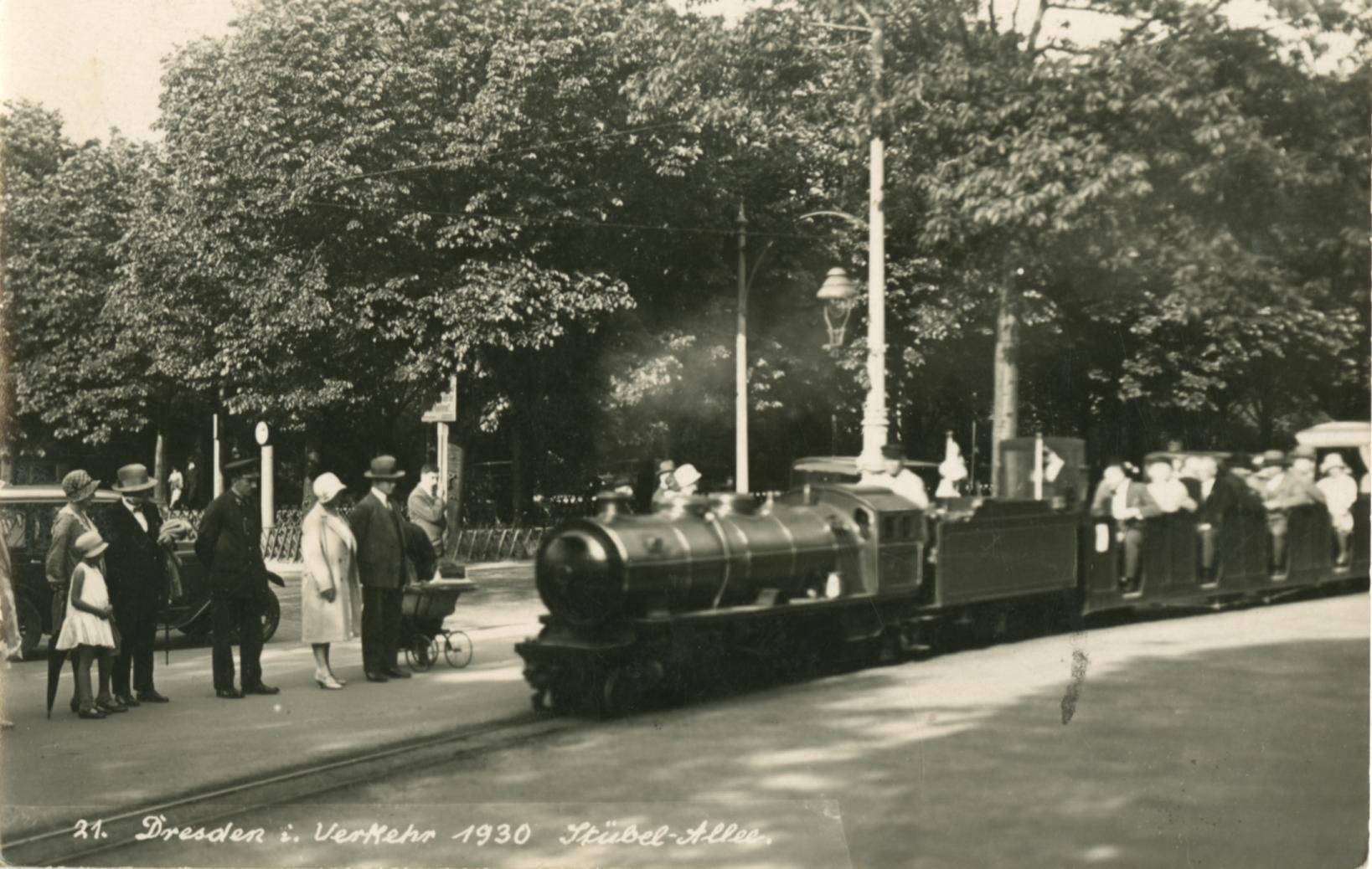 Ein Liliputzug auf der Hygieneausstellung 1930