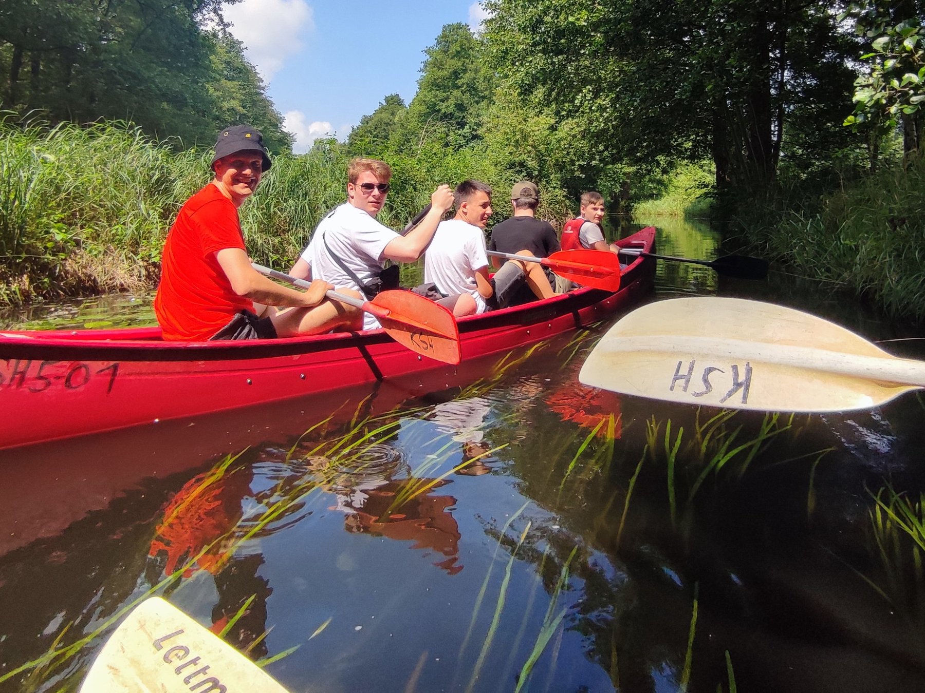 ein Paddelboot im Spreewald