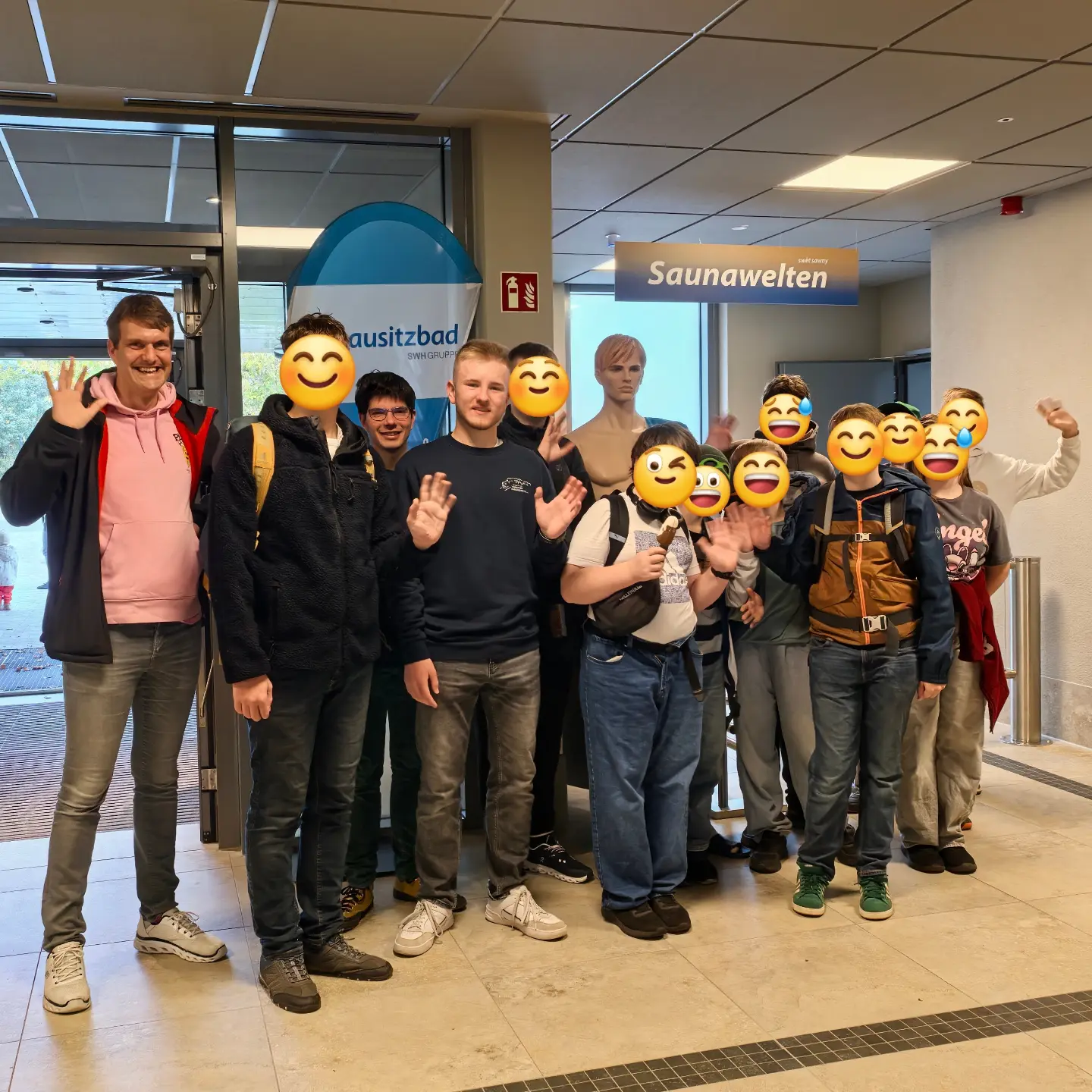Gruppenfoto im Lausitzbad Hoyerswerda